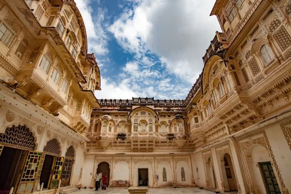 Udaipur Sightseeing Tour