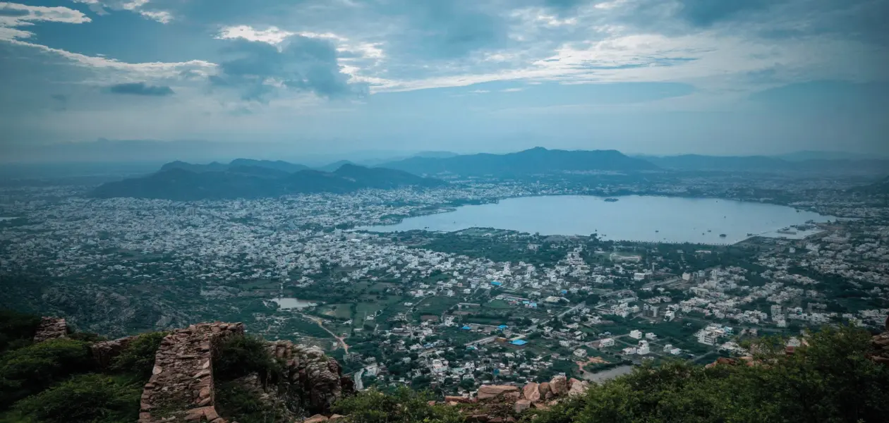 Udaipur to Ajmer Taxi Service